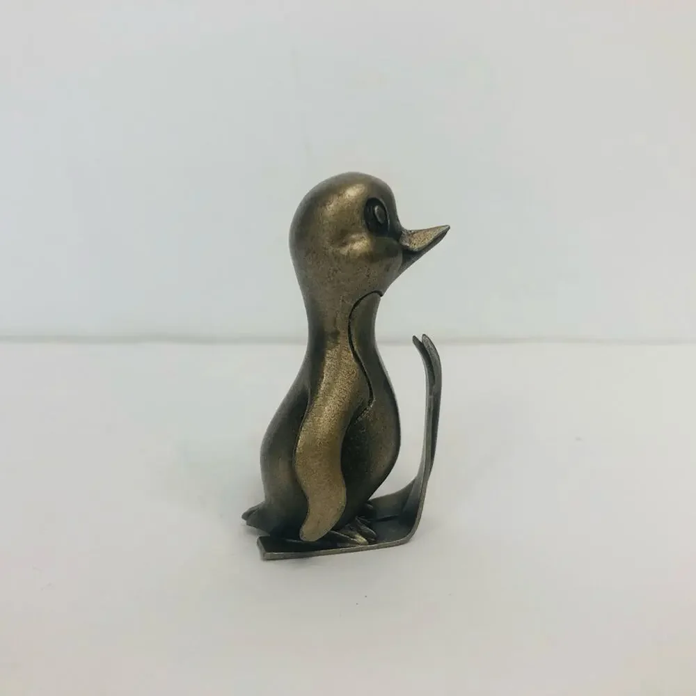 hudson‎ pewter clumsy penguin on skis 2 1/4 inch bent skis silver tone